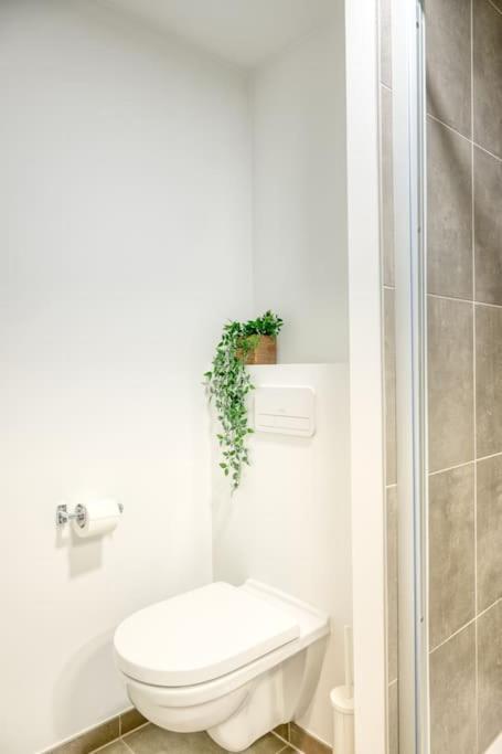 Apartamento 5-guest Retreat Steps From *